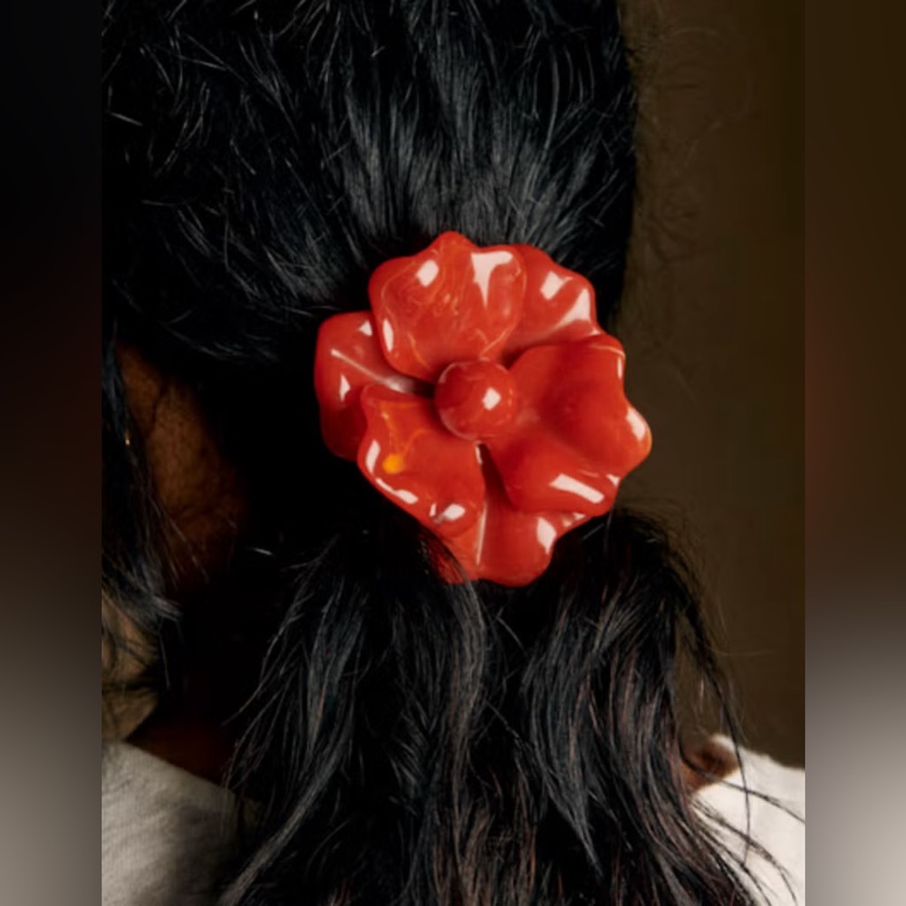 Sézane Kianar Scrunchie - NWT - Picture 7 of 8
